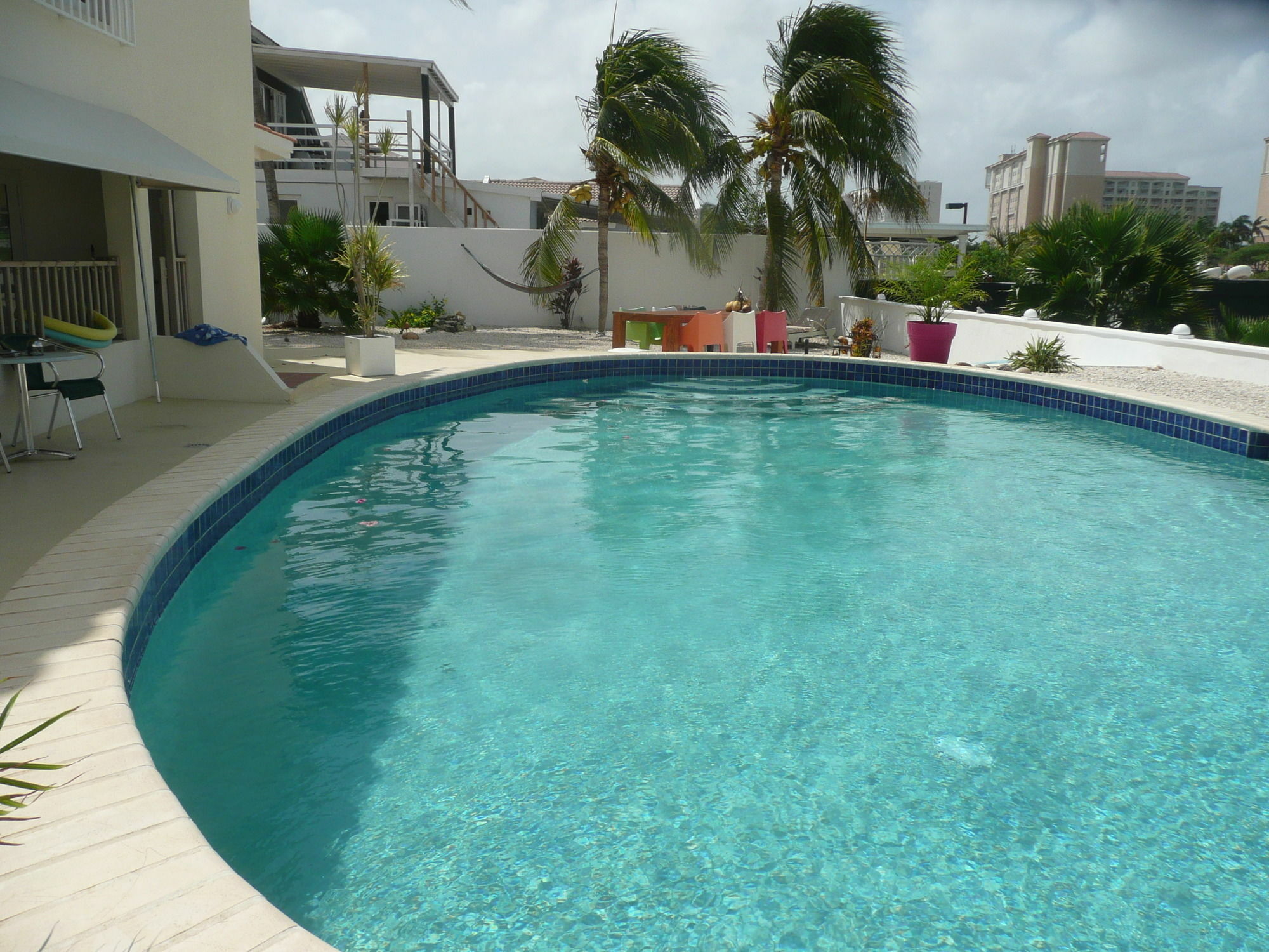 Karibu Aruba Boutique Hotel Palm Beach Exterior photo